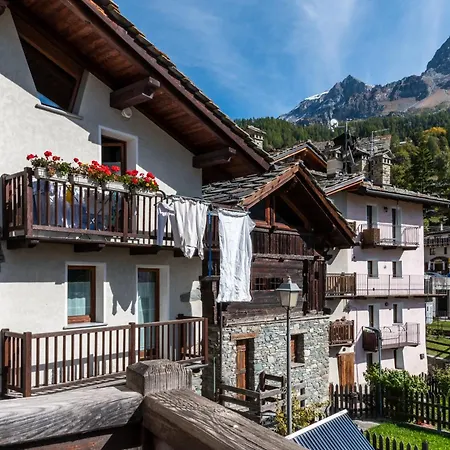 Semesterbostad Hellochalet - Casa Val - Your Walking Distance