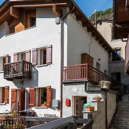 Semesterbostad Hellochalet - Casa Val - Your Walking Distance Valtournenche
