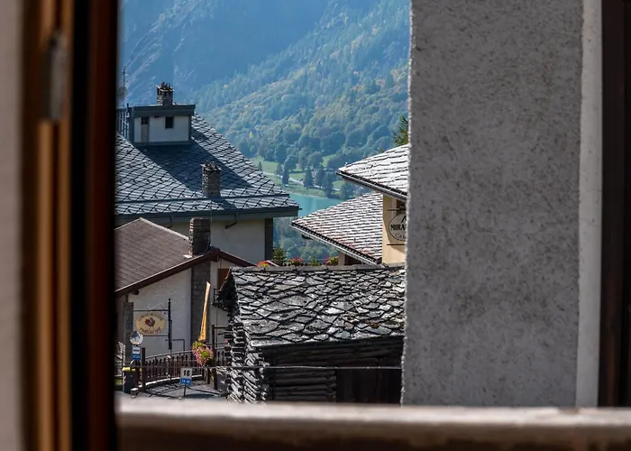 Hellochalet - Casa Val - Your Walking Distance Holiday home Valtournenche